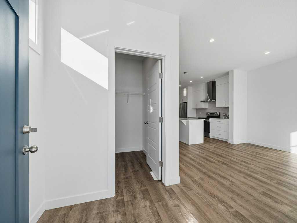 105 Creekstone Manor SW