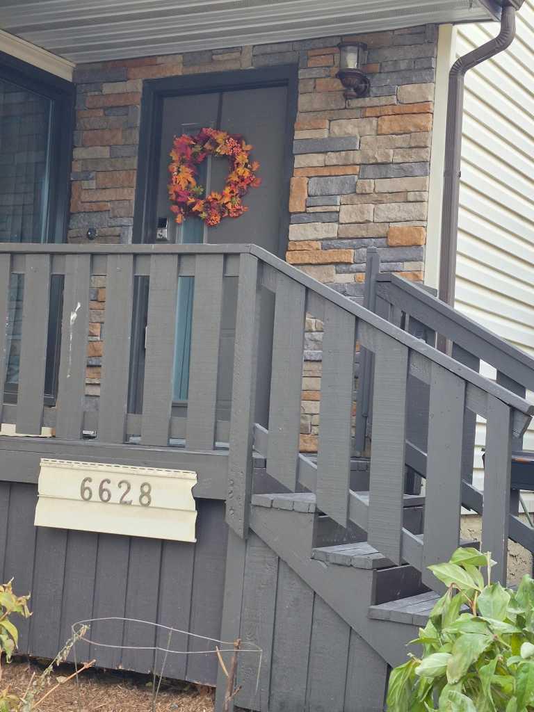 6628 Ranchview Drive NW