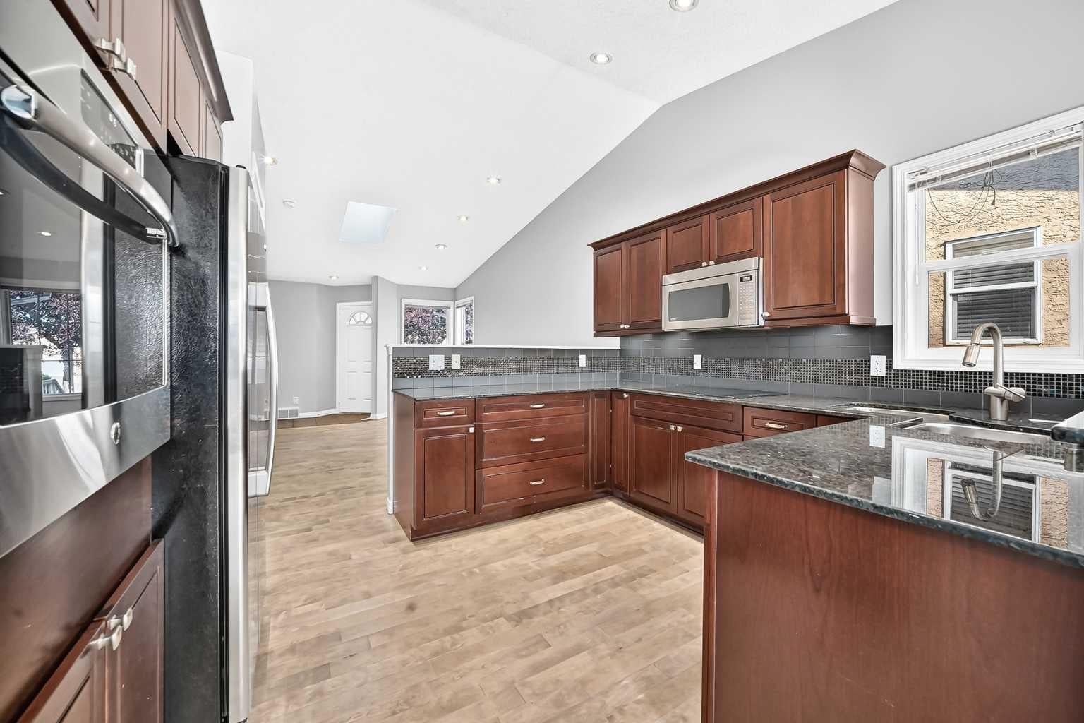 337 Harvest Lake Green NE