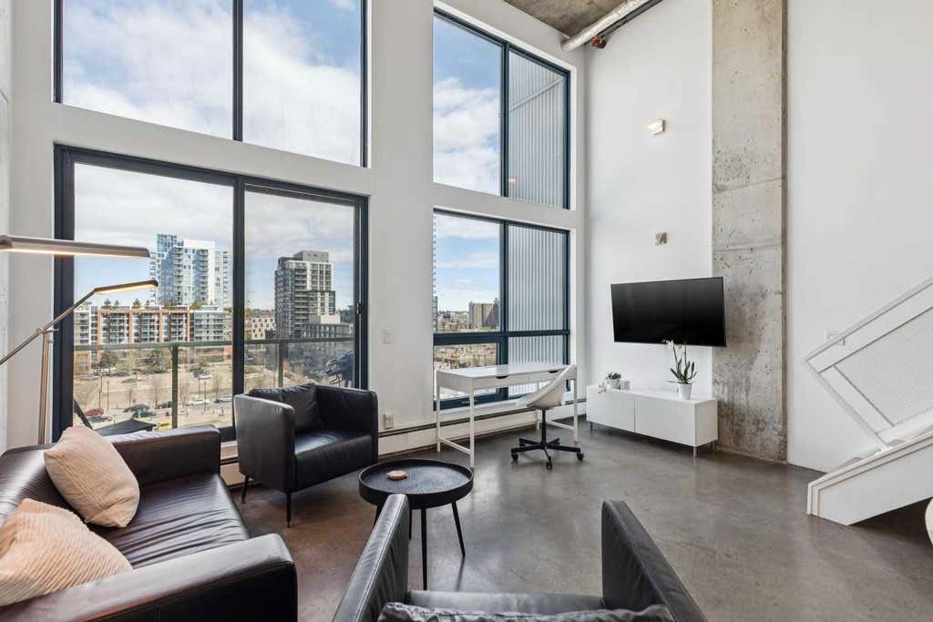 Photo of 535 8 Avenue SE #511, Calgary, AB T2G 5S9 (MLS # A2310578)
