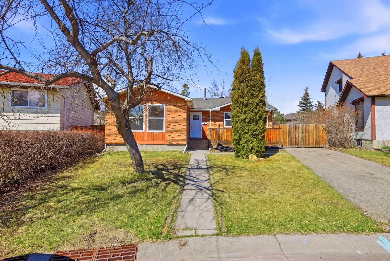 92 Whitlock Close NE