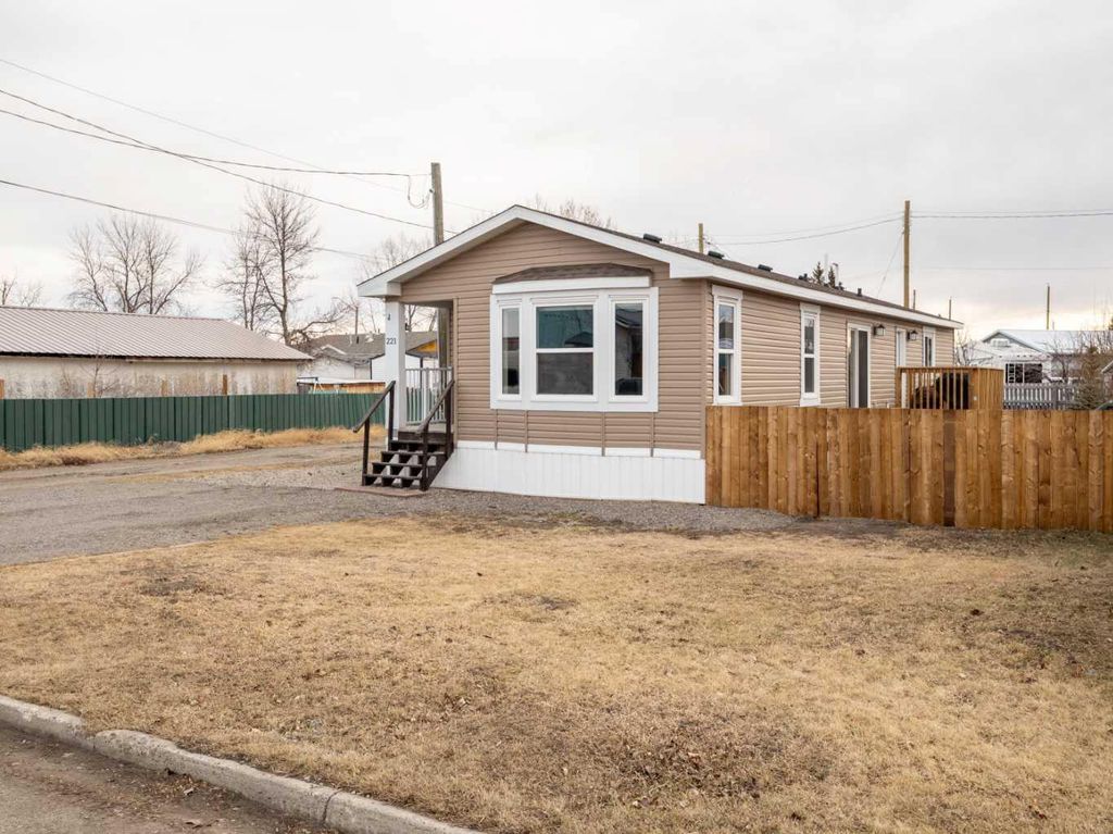 Photo of 221 4 Street, Cowley, AB T0K 0P0 (MLS # A2287711)