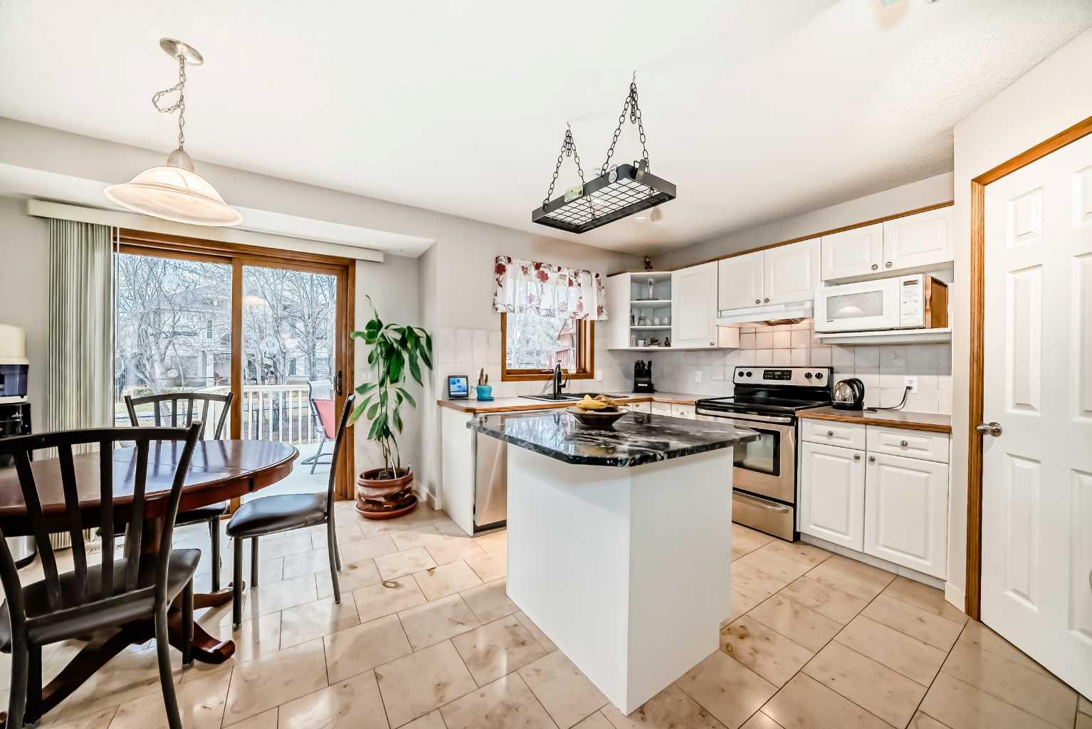 66 Tuscany Hills Point NW