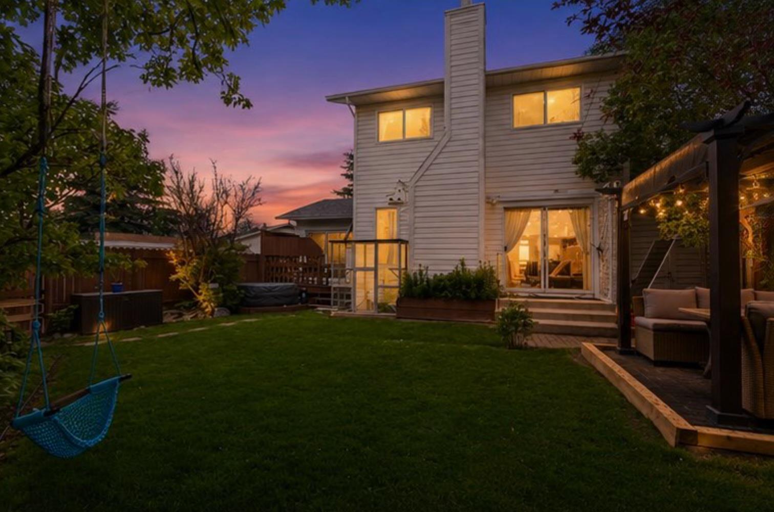 44 Beddington Crescent NE