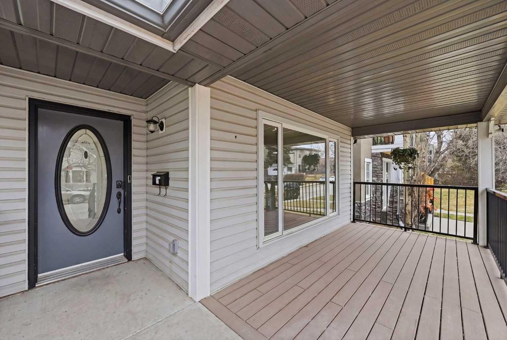 Photo of 924 19 Avenue NW, Calgary, AB T2M 0Z5 (MLS # A2306756)