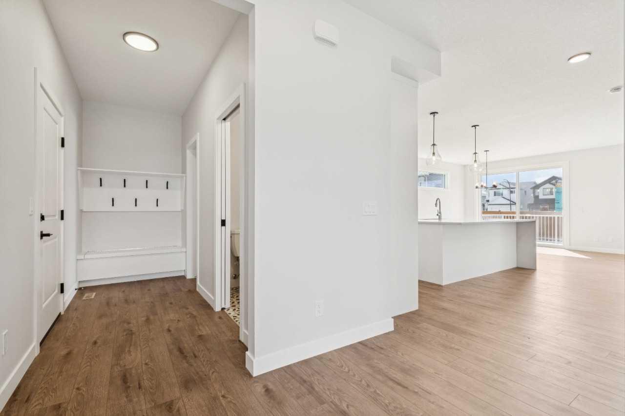 35 Creekside Rise SW