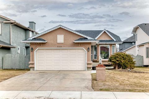 Photo of 7165 California Boulevard NE, Calgary, AB T1Y 6W1 (MLS # A2302795)