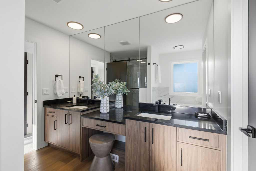 105 Heritage Boulevard