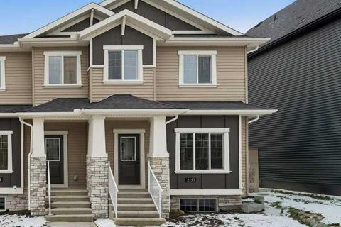 2157 Bayview Drive SW Airdrie AB T4B 5N3