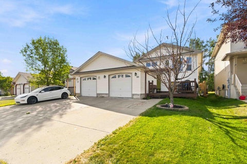 Photo of 161 Leitner Gate, Fort McMurray, AB T9K 2P9 (MLS # A2342679)