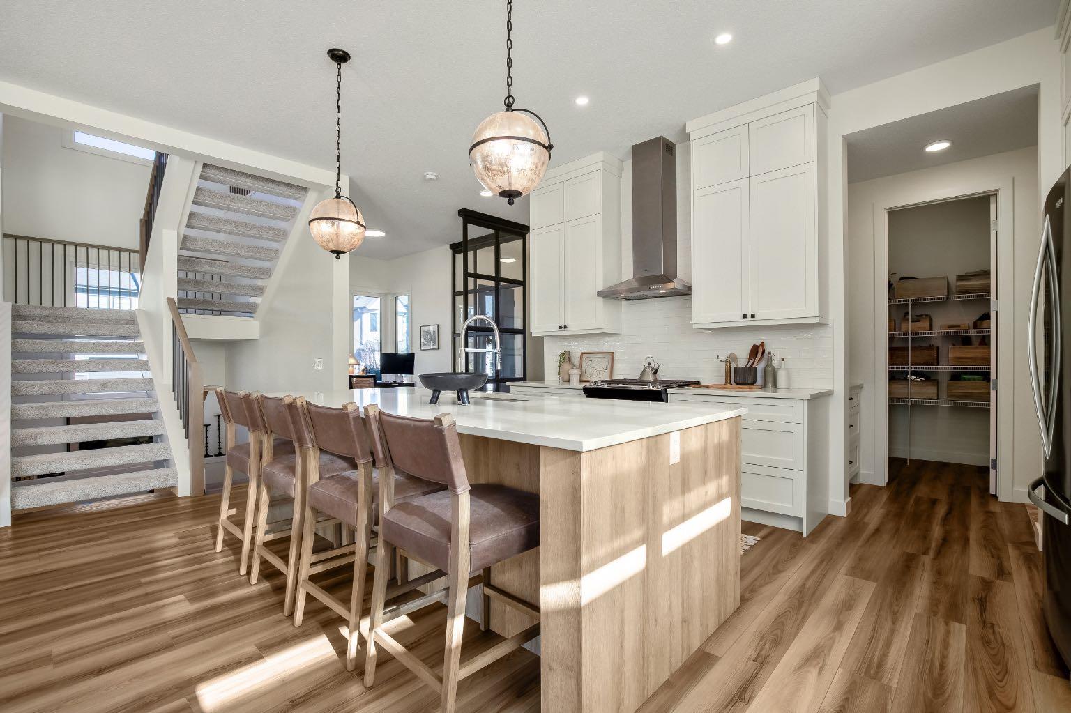 35 Bluerock Avenue SW