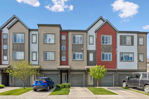 Photo of 213 Copperpond Villas SE, Calgary, AB T2Z 5B9 (MLS # A2315692)