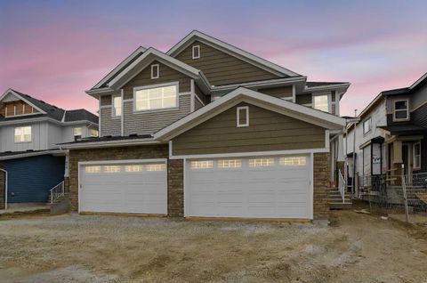 Photo of 450 Kinniburgh Loop, Chestermere, AB T1X 3C2 (MLS # A2304701)