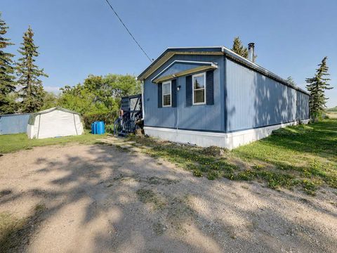 Photo of 10115 99 Avenue, Bezanson, AB T0H 0G0 (MLS # A2316639)