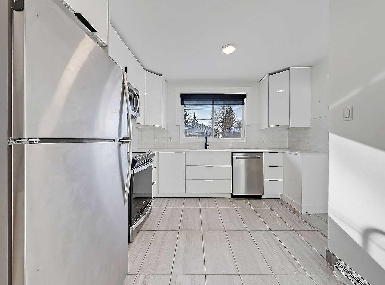 23 Cambrian Drive NW