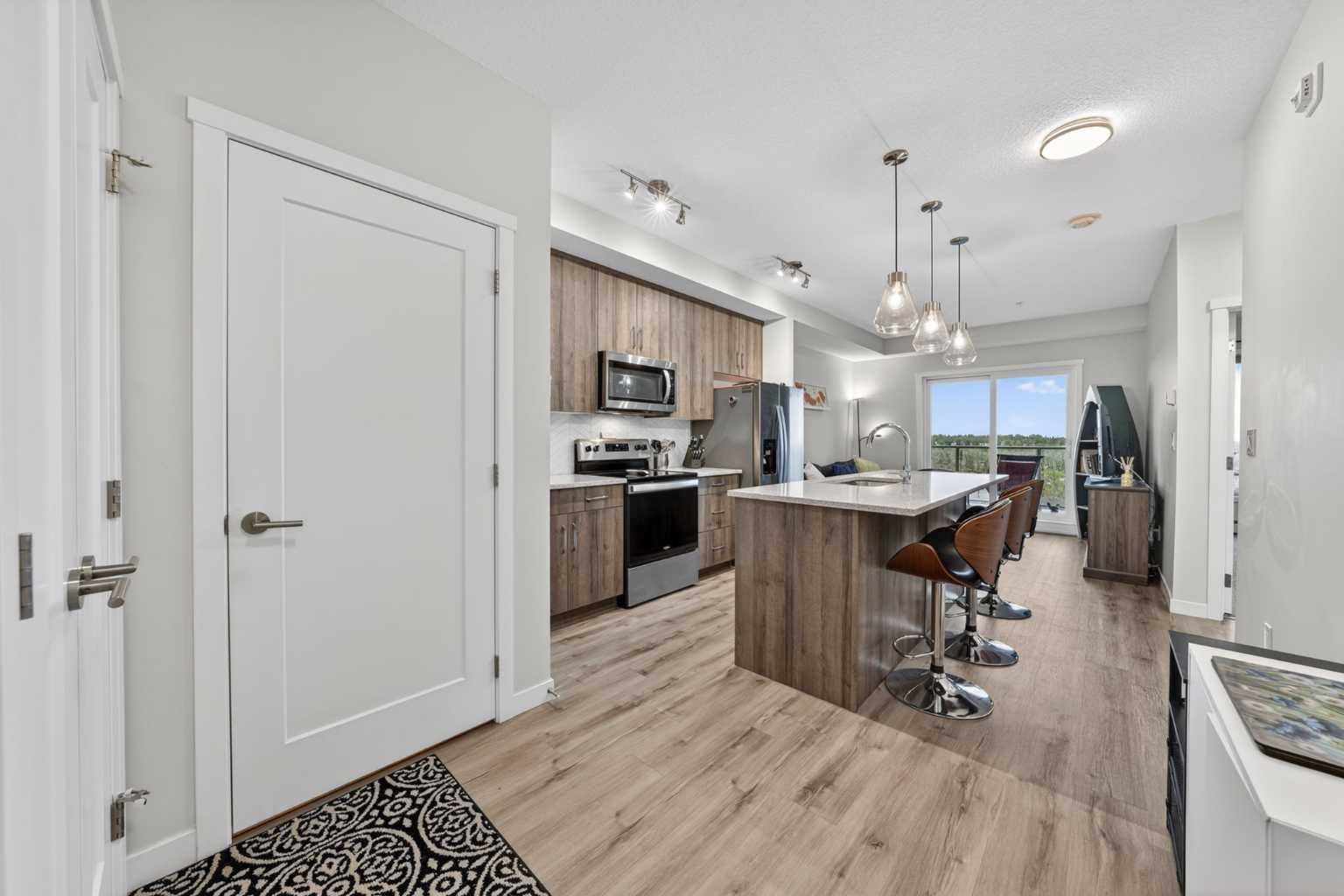71 Shawnee Common SW 403