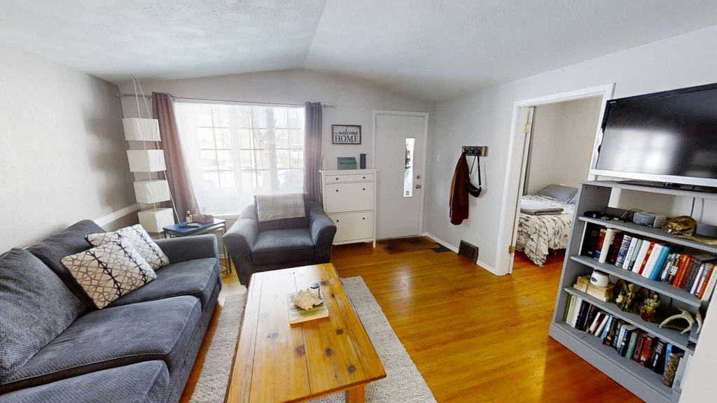 Photo of 1504 6 Avenue S, Lethbridge, AB T1J 1B1 (MLS # A2292131)