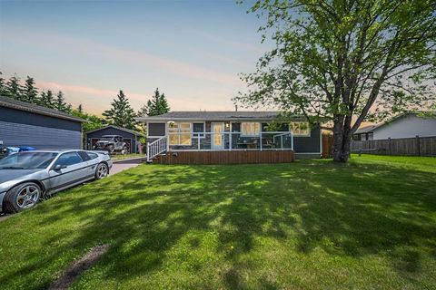 Photo of 773 Timberline Drive, Fort McMurray, AB T9K 1B1 (MLS # A2322469)