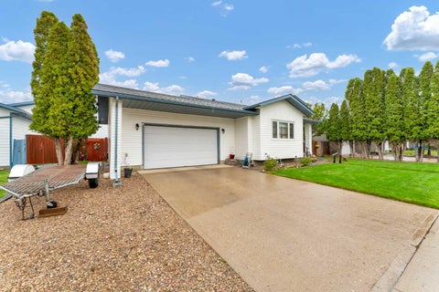 Photo of 2121 Hull Way NE, Medicine Hat, AB T1C 1R9 (MLS # A2341658)