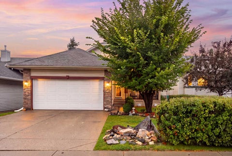 Photo of 17 Westfall Crescent, Okotoks, AB T0L 1V6 (MLS # A2344917)