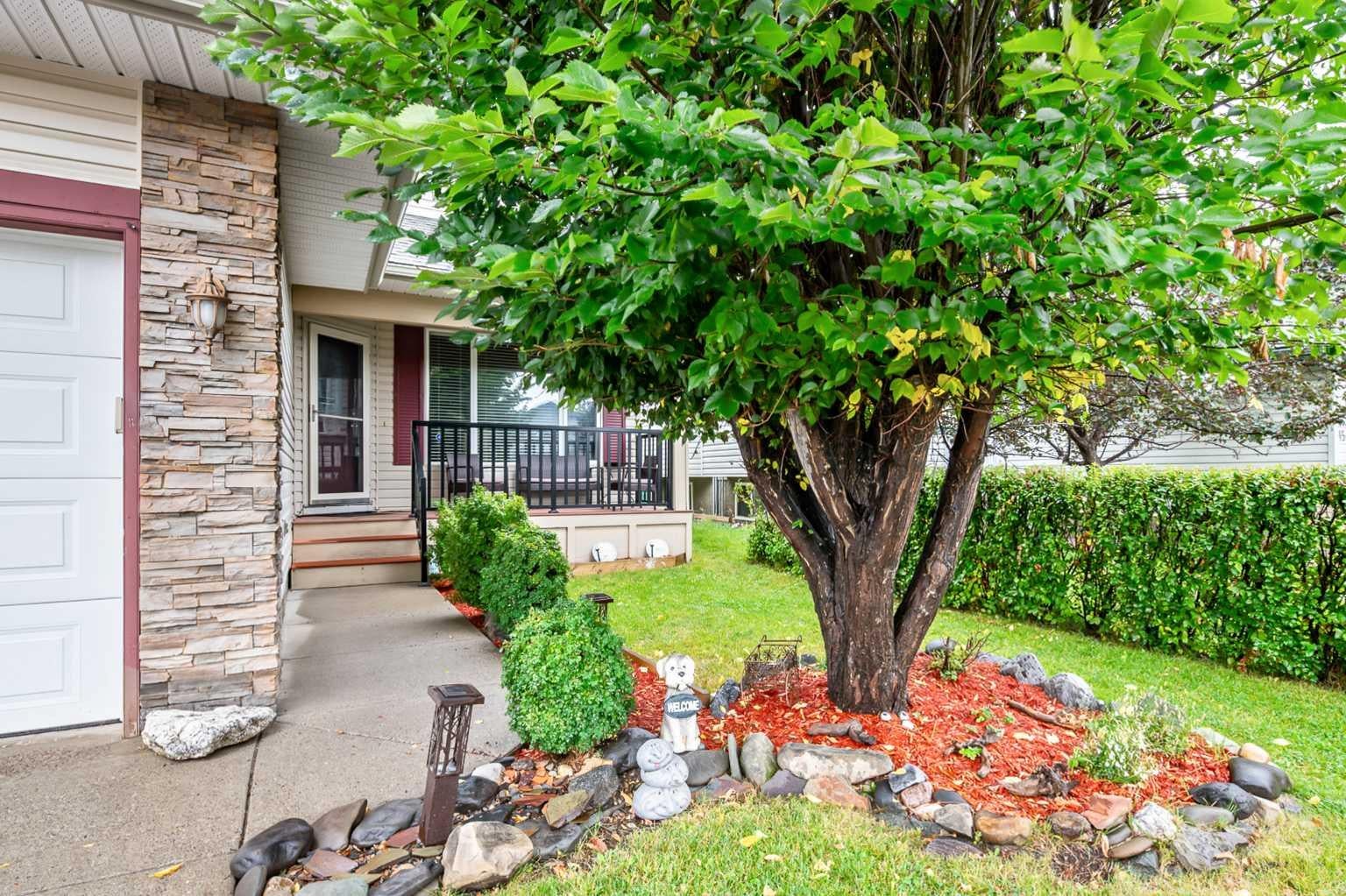 17 Westfall Crescent