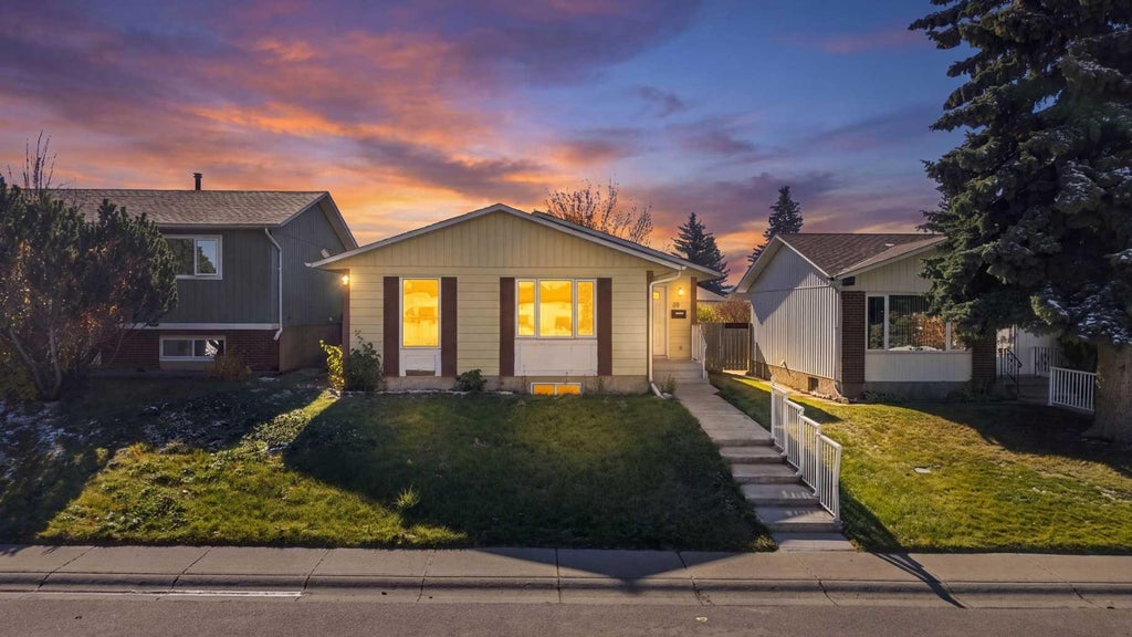 Photo of 95 Rundleson Way NE, Calgary, AB T1Y 3H7 (MLS # A2353076)