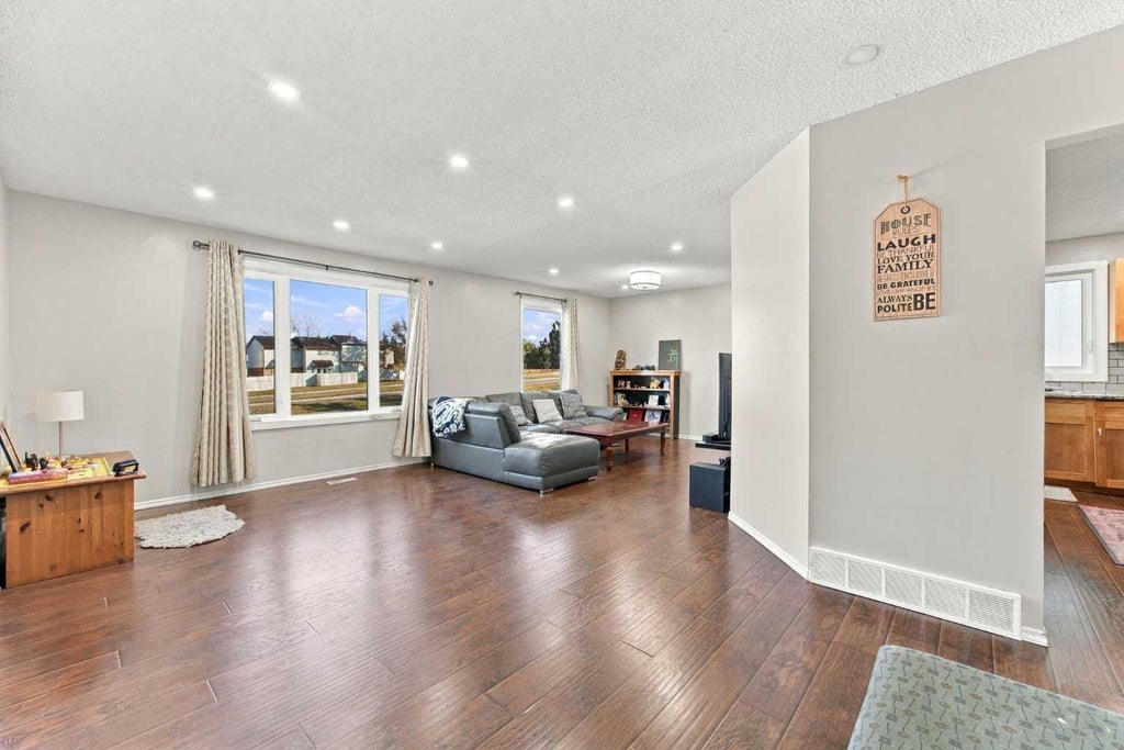 Photo of 95 Rundleson Way NE, Calgary, AB T1Y 3H7 (MLS # A2353076)
