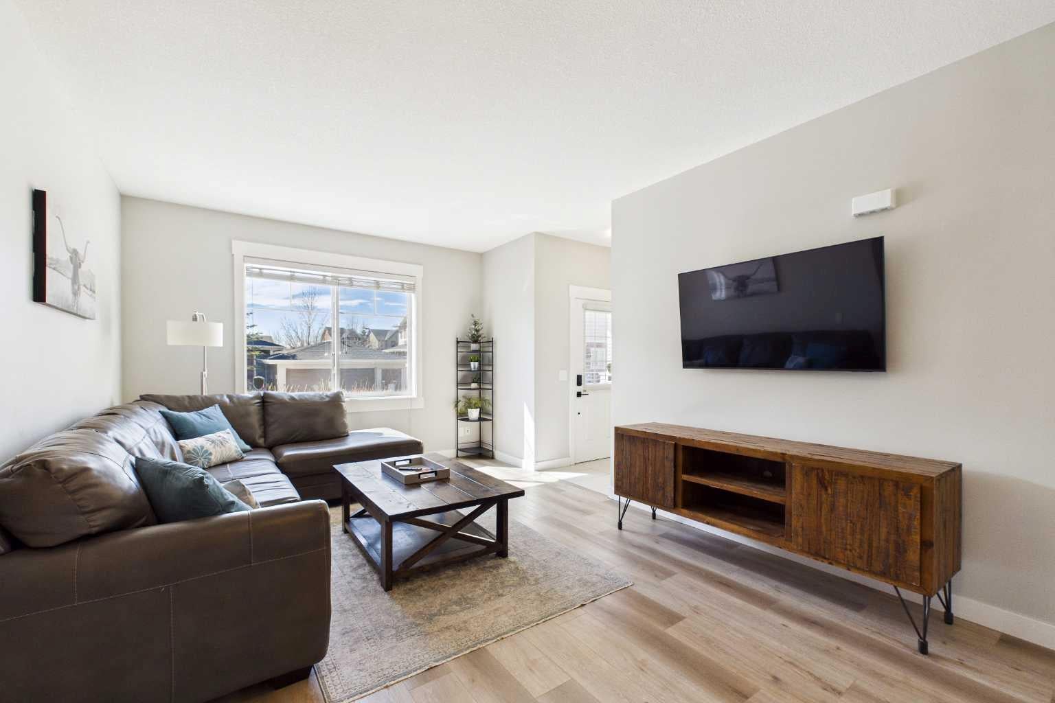 67 West Coach Manor SW 1