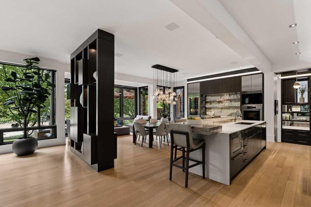 934 Rideau Road SW