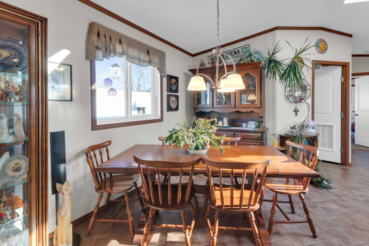 99 Arbour Lake Rd NW 113