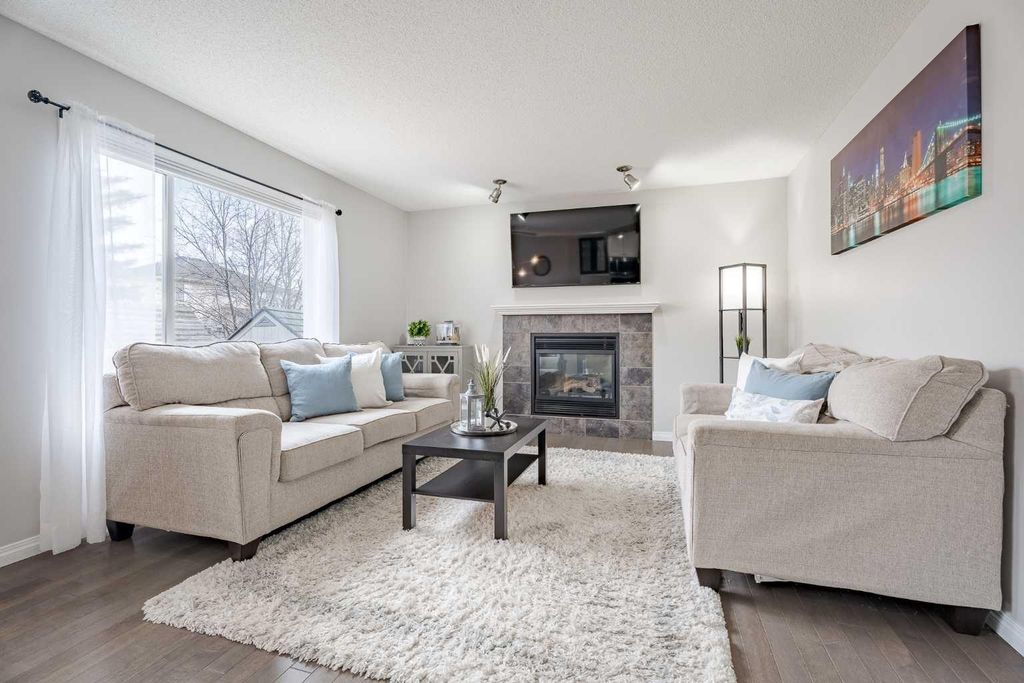 Photo of 148 Fairways Drive NW, Airdrie, AB T4B 2R8 (MLS # A2285110)