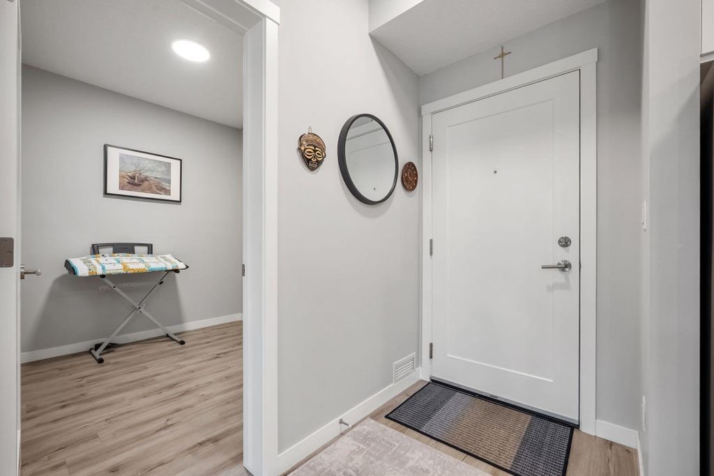 Photo of 150 Shawnee Square SW #205, Calgary, AB T2Y 0T6 (MLS # A2256494)