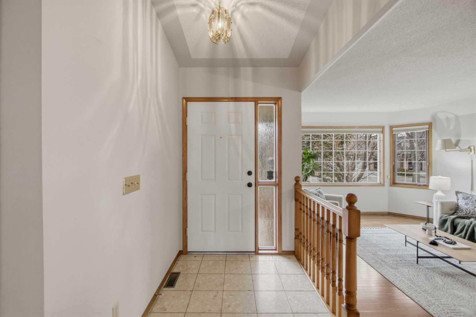 240 Varsity Estates Terrace NW