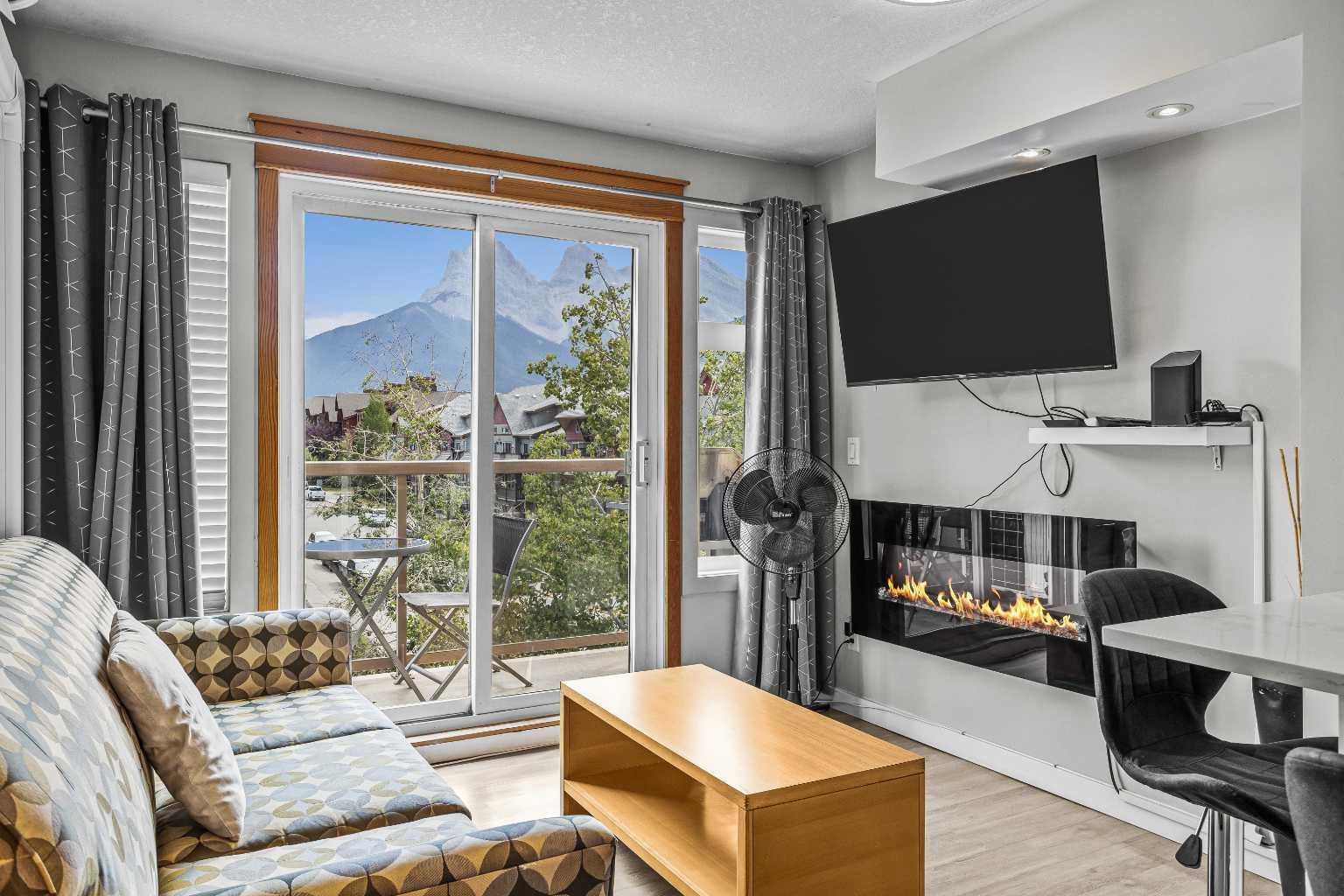 160 Kananaskis Way 401