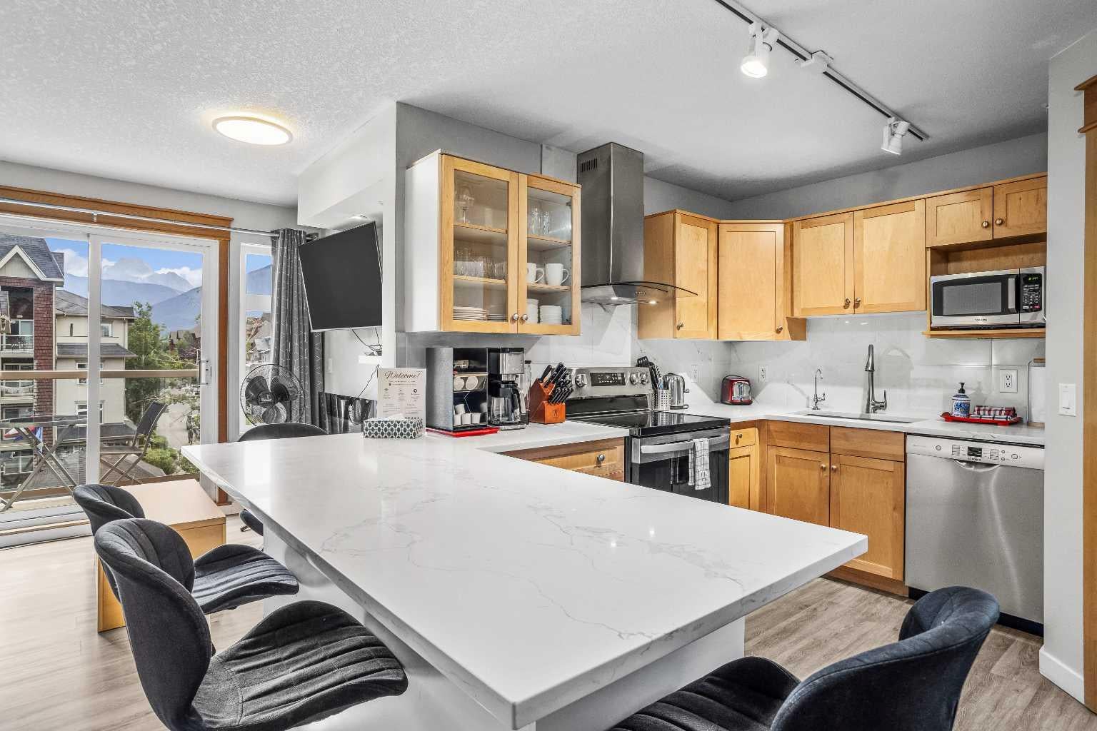 160 Kananaskis Way 401