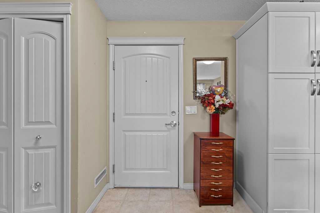 115 Prestwick Villas SE 3208