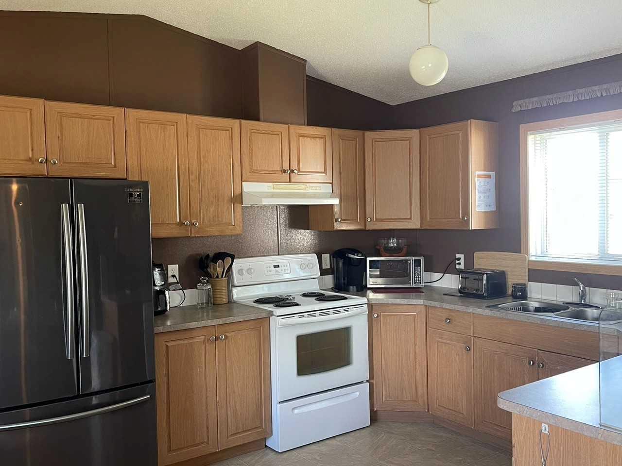 1549 15 Street Crescent