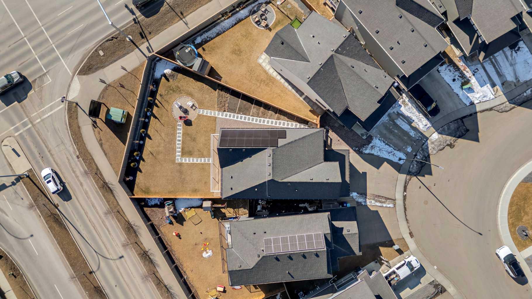 660 Reynolds Crescent SW