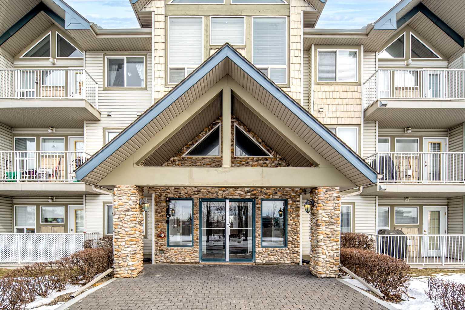 7 Harvest Gold Manor NE 313