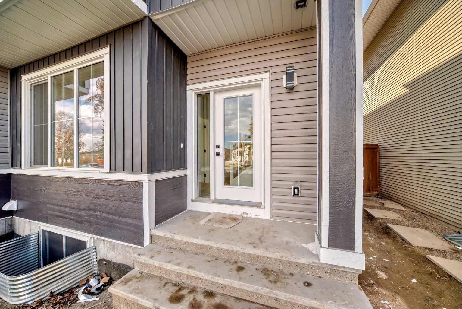 42 street SE 2215
