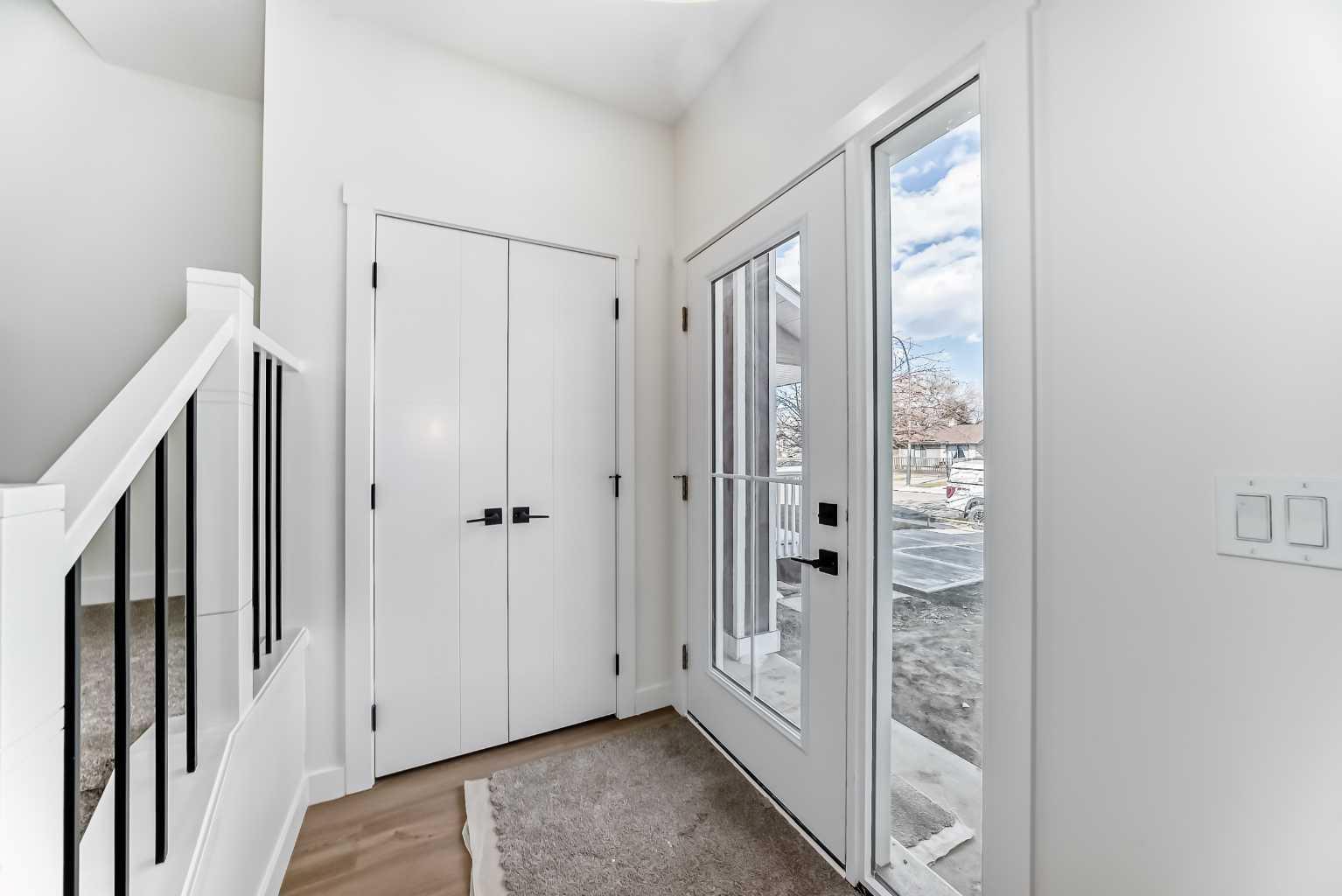 42 street SE 2215