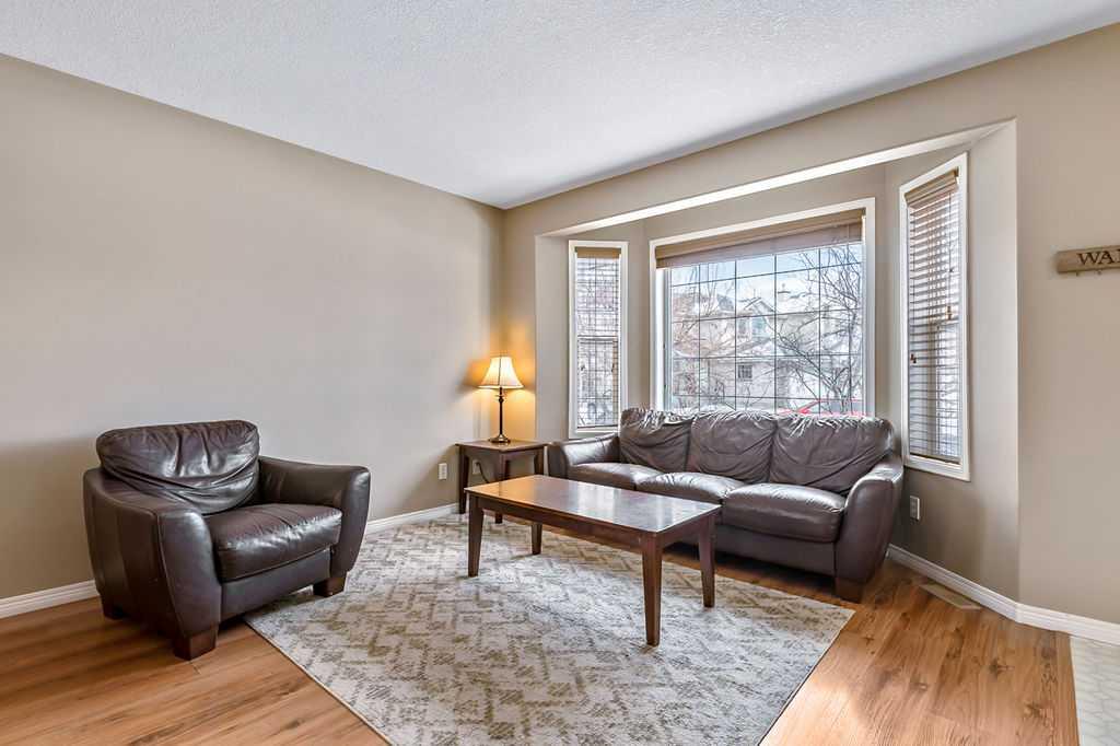 27 Chaparral Ridge Way SE