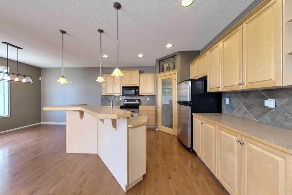 39 Simcoe Terrace SW