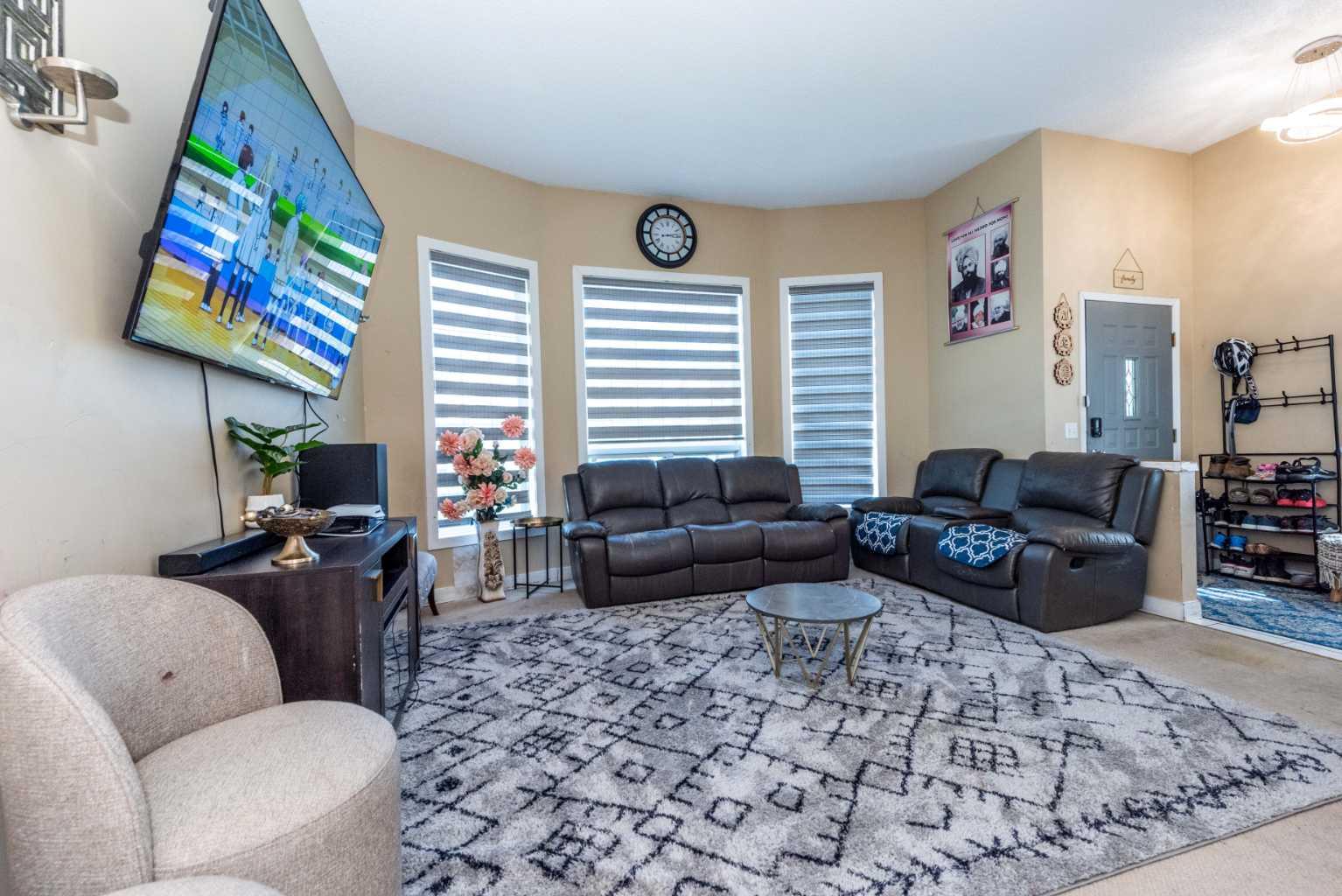 45 Martin Crossing Crescent NE