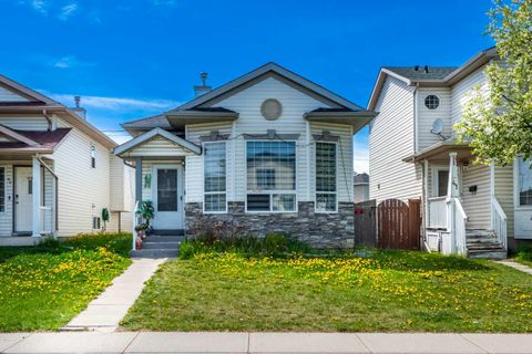 Photo of 45 Martin Crossing Crescent NE, Calgary, AB T3J 3S8 (MLS # A2314958)
