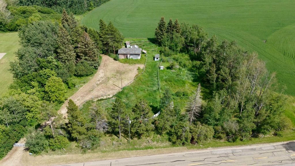 Photo of 38541 Range Road 283, Rural Red Deer County, AB T4E 0M1 (MLS # A2295247)