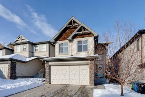 31 St Moritz Terrace SW Calgary AB T3H 5Y2