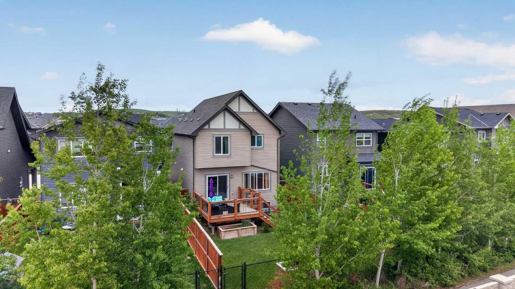 Photo of 51 Buckskin Way, Cochrane, AB T4C 2P1 (MLS # A2321076)