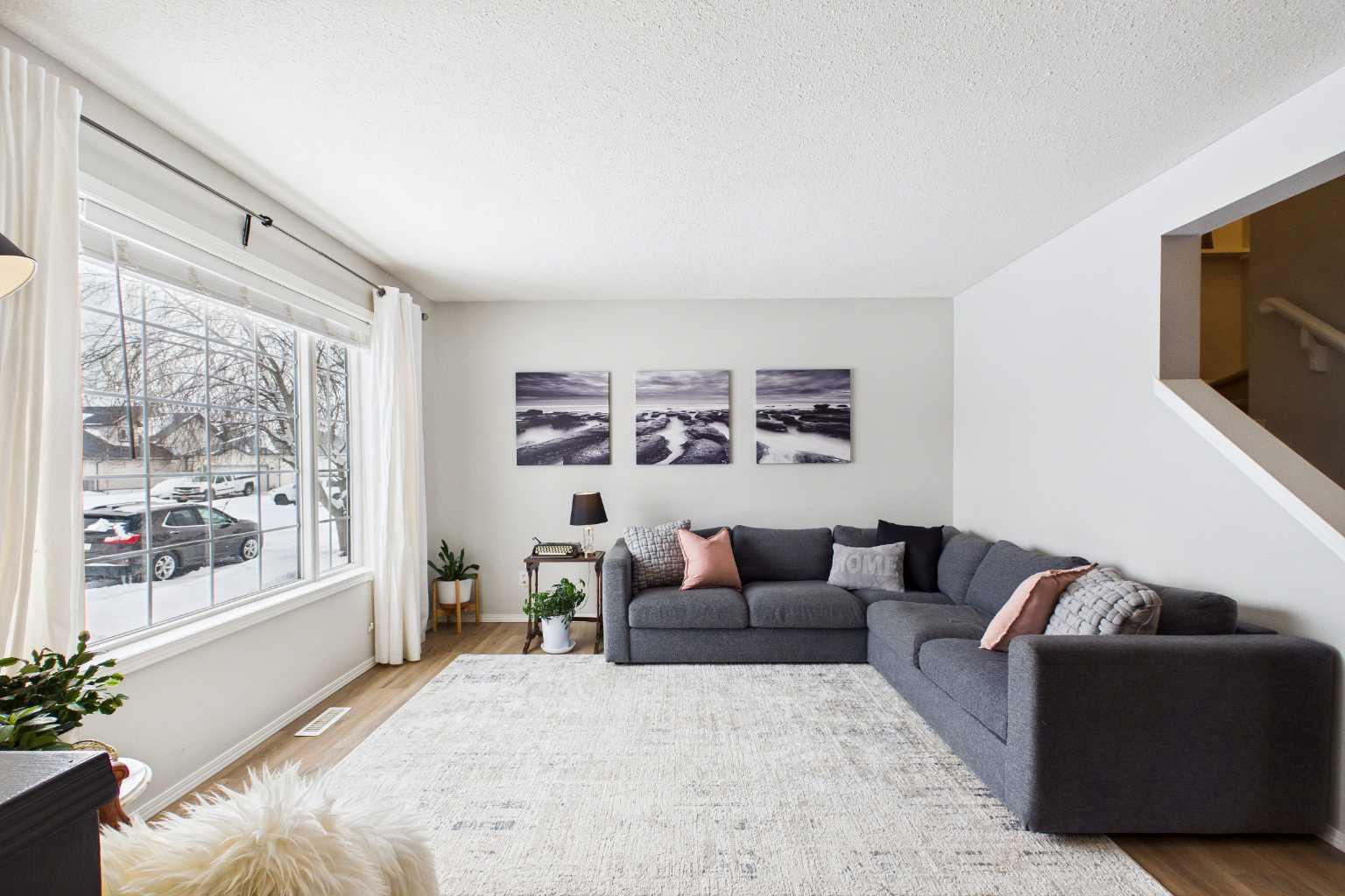 6 Green Meadow Crescent