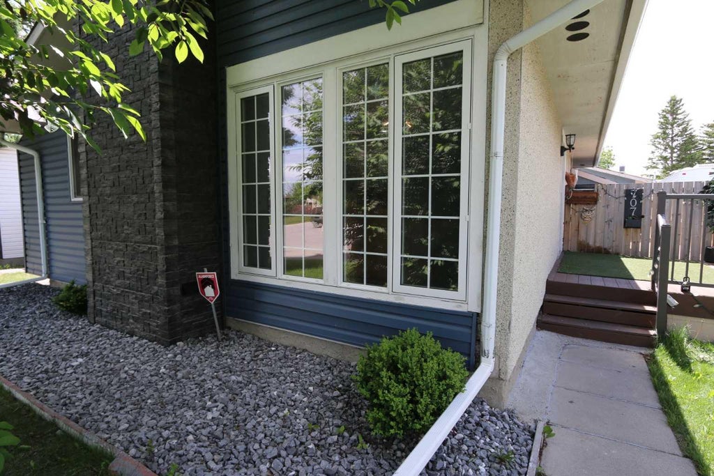 Photo of 707 Malvern Drive NE, Calgary, AB T2A 5P9 (MLS # A2320689)